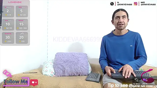 Snapshot of KiddyEvaa666999 chatting on May 20, 2026, 8:39 pm KiddyEvaa666999 online show from May 20, 2026, 8:39 pm