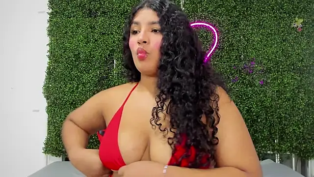 Snapshot of valentina_0_ chatting on November 26, 2025, 10:10 pm valentina 0 online show from November 26, 2025, 10:10 pm