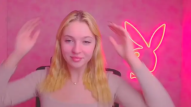 Snapshot of Milka_kiss_ chatting on November 3, 2025, 6:51 am Milka kiss online show from November 3, 2025, 6:51 am