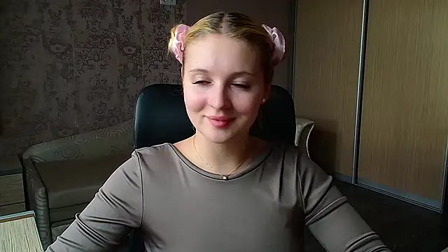 Snapshot of Milka_kiss_ chatting on May 11, 2026, 4:04 pm Milka kiss online show from May 11, 2026, 4:04 pm
