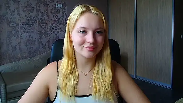 Snapshot of Milka_kiss_ chatting on June 1, 2026, 10:15 am Milka kiss online show from June 1, 2026, 10:15 am
