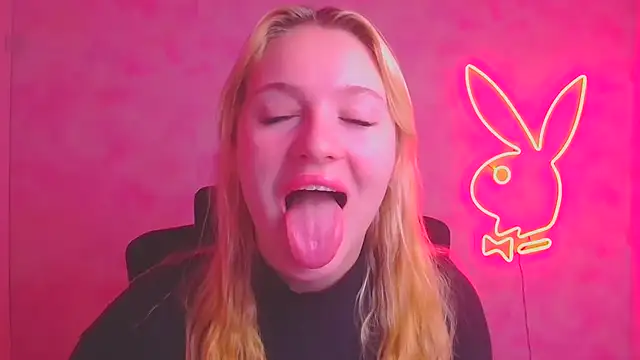 Snapshot of Milka_kiss_ chatting on November 18, 2025, 6:50 am Milka kiss online show from November 18, 2025, 6:50 am