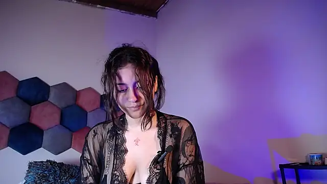 Snapshot of liz-beths chatting on February 4, 2025, 4:29 pm liz-beths online show from February 4, 2025, 4:29 pm