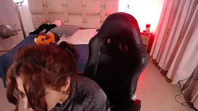 Snapshot of liz-beths chatting on December 7, 2024, 4:04 am liz-beths online show from December 7, 2024, 4:04 am