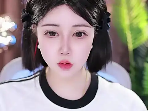 Snapshot of Qiaoqiao_ chatting on March 22, 2025, 6:47 pm Qiaoqiao online show from March 22, 2025, 6:47 pm