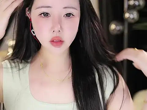 Snapshot of Qiaoqiao_ chatting on October 1, 2025, 6:18 am Qiaoqiao online show from October 1, 2025, 6:18 am