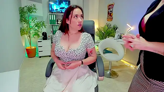 Butterflyblue dream online show from December 3, 2024, 12:44 pm