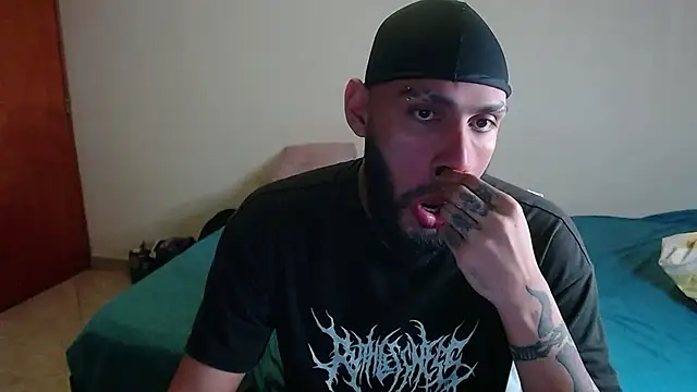 Snapshot of samir_music chatting on February 14, 2026, 10:10 pm samir music online show from February 14, 2026, 10:10 pm