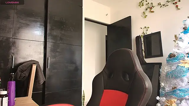 Snapshot of Haruto2001 chatting on December 17, 2024, 1:16 pm Haruto2001 online show from December 17, 2024, 1:16 pm