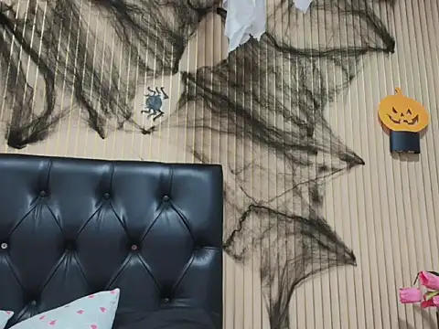 Snapshot of ysabel_sanchez4 chatting on October 6, 2025, 10:21 pm ysabel sanchez4 online show from October 6, 2025, 10:21 pm