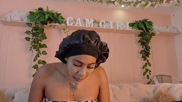 Snapshot of flavia_cruz chatting on July 21, 2026, 12:50 pm flavia cruz online show from July 21, 2026, 12:50 pm