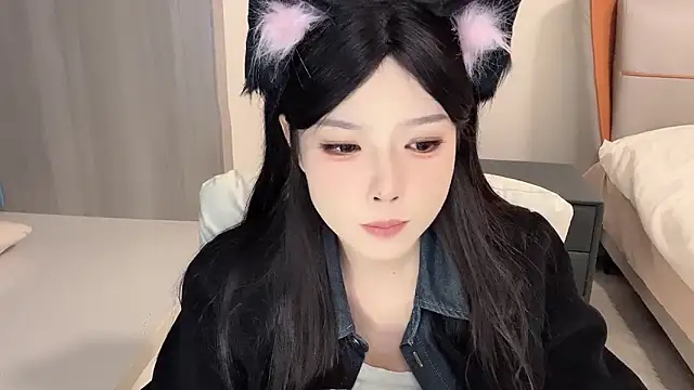 Snapshot of Q-ing chatting on January 3, 2025, 3:55 pm Q-ing online show from January 3, 2025, 3:55 pm