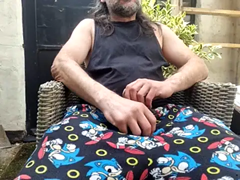 Snapshot of stavroun chatting on June 8, 2026, 3:23 pm stavroun online show from June 8, 2026, 3:23 pm
