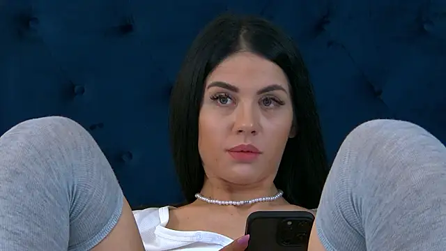 Snapshot of LeyaCass chatting on February 3, 2026, 6:40 am LeyaCass online show from February 3, 2026, 6:40 am