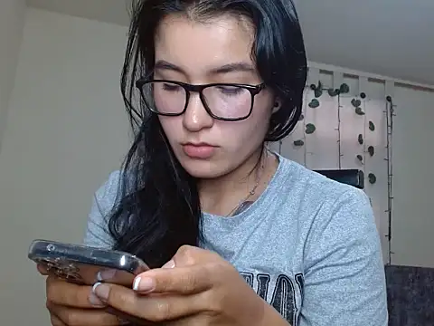 Snapshot of kazumi6 chatting on December 16, 2025, 4:55 pm kazumi6 online show from December 16, 2025, 4:55 pm