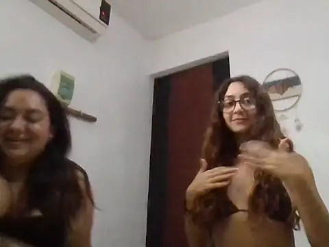 Snapshot of pili_placer chatting on February 23, 2026, 8:42 pm pili placer online show from February 23, 2026, 8:42 pm