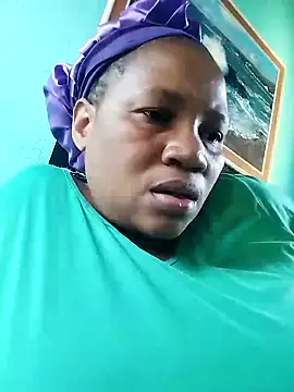 Snapshot of Bustyslave48 chatting on September 11, 2025, 2:06 pm Bustyslave48 online show from September 11, 2025, 2:06 pm