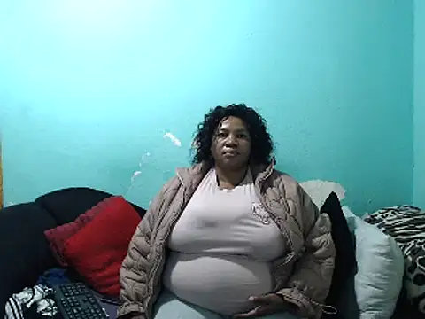 Snapshot of Bustyslave48 chatting on January 7, 2025, 7:10 am Bustyslave48 online show from January 7, 2025, 7:10 am