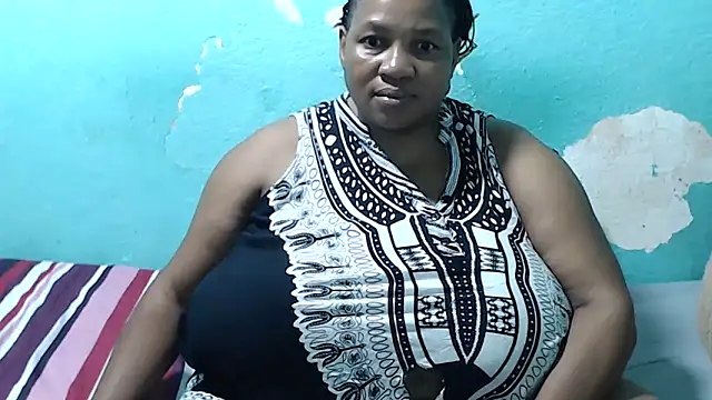 Snapshot of Bustyslave48 chatting on February 14, 2025, 8:26 pm Bustyslave48 online show from February 14, 2025, 8:26 pm