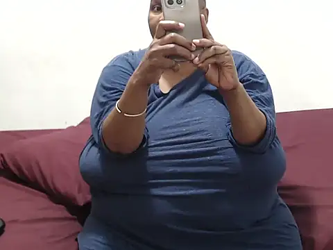Snapshot of Bustyslave48 chatting on July 5, 2026, 8:26 pm Bustyslave48 online show from July 5, 2026, 8:26 pm