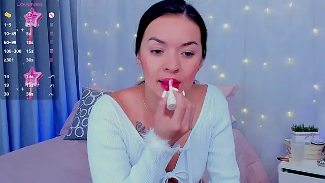 Snapshot of lennabell chatting on March 11, 2025, 8:53 pm lennabell online show from March 11, 2025, 8:53 pm