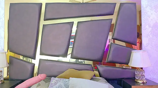 Snapshot of NicoleEsposito chatting on October 29, 2025, 12:59 pm NicoleEsposito online show from October 29, 2025, 12:59 pm