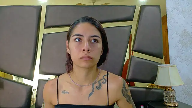 Snapshot of NicoleEsposito chatting on October 30, 2025, 12:58 pm NicoleEsposito online show from October 30, 2025, 12:58 pm