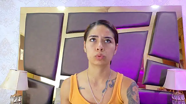 Snapshot of NicoleEsposito chatting on October 21, 2025, 12:48 pm NicoleEsposito online show from October 21, 2025, 12:48 pm