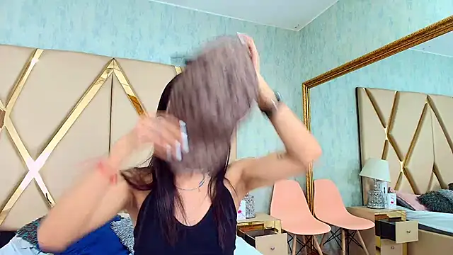 Snapshot of NicoleEsposito chatting on March 8, 2025, 10:22 am NicoleEsposito online show from March 8, 2025, 10:22 am