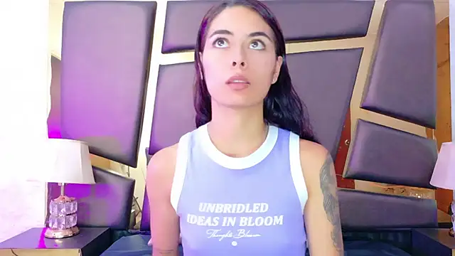 Snapshot of NicoleEsposito chatting on September 10, 2025, 12:48 pm NicoleEsposito online show from September 10, 2025, 12:48 pm