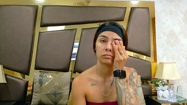 NicoleEsposito online show from January 9, 2026, 12:45 pm