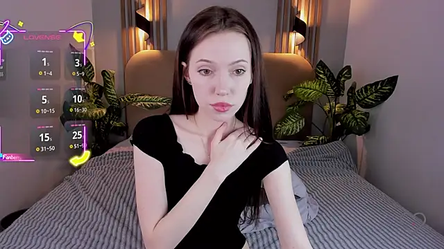 Snapshot of NikkiMiltons chatting on September 25, 2025, 2:12 pm NikkiMiltons online show from September 25, 2025, 2:12 pm