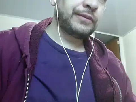 camiloking1720 online show from February 15, 2025, 4:25 am