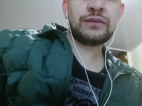 camiloking1720 online show from February 28, 2025, 4:10 am