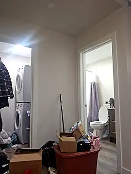 erinSmiles online show from November 7, 2025, 5:56 am