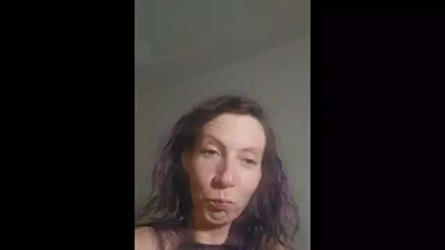 erinSmiles online show from November 21, 2025, 11:20 am