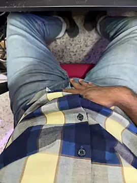 Snapshot of hardfukr0088 chatting on December 27, 2024, 9:17 am hardfukr0088 online show from December 27, 2024, 9:17 am