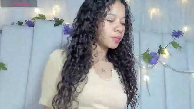 Snapshot of brithany_rousee chatting on March 7, 2025, 11:05 pm brithany rousee online show from March 7, 2025, 11:05 pm
