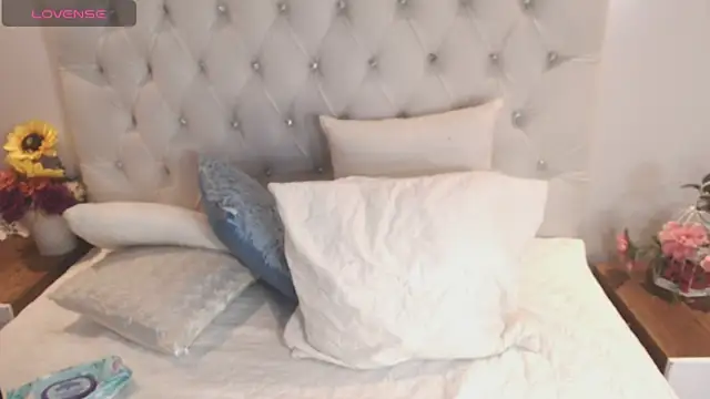 Snapshot of brithany_rousee chatting on October 14, 2025, 12:06 pm brithany rousee online show from October 14, 2025, 12:06 pm