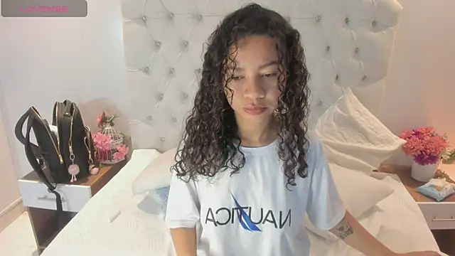 Snapshot of brithany_rousee chatting on November 5, 2025, 3:15 pm brithany rousee online show from November 5, 2025, 3:15 pm