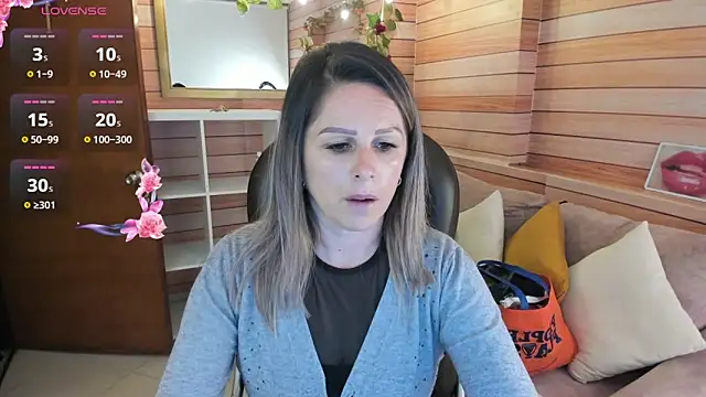Snapshot of Victoria_collins_1 chatting on April 19, 2026, 10:49 am Victoria collins 1 online show from April 19, 2026, 10:49 am