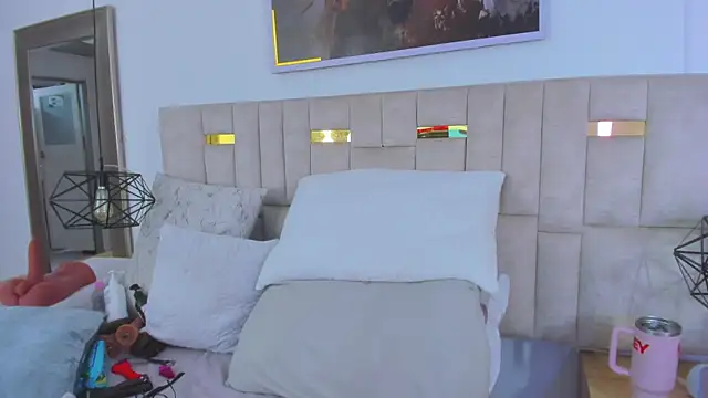 Snapshot of Konny_May chatting on November 6, 2025, 1:20 am Konny May online show from November 6, 2025, 1:20 am