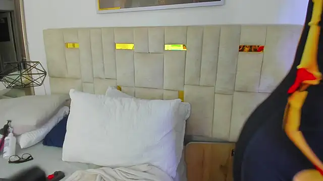 Snapshot of Konny_May chatting on November 12, 2025, 12:37 am Konny May online show from November 12, 2025, 12:37 am