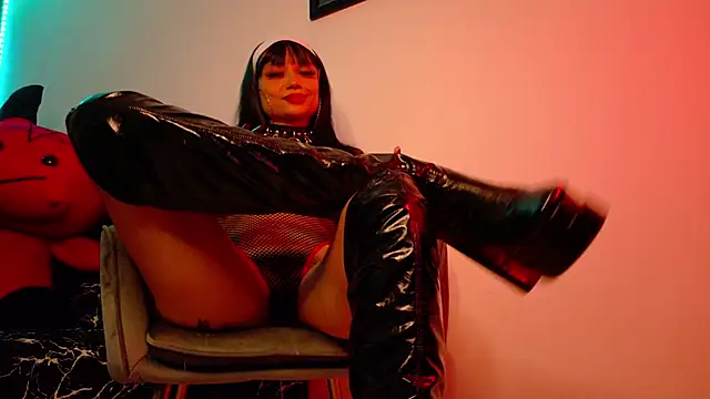 BambiiQueen online show from September 18, 2025, 3:37 pm