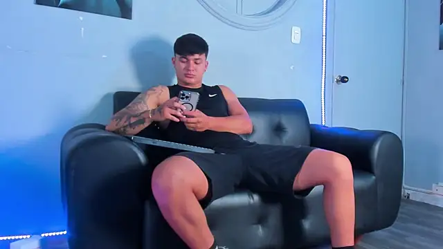 Cristopher strong online show from November 12, 2025, 11:58 am