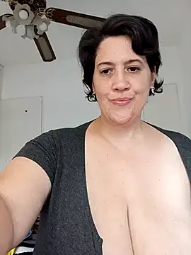 Snapshot of Sole_Love chatting on December 15, 2025, 2:23 pm Sole Love online show from December 15, 2025, 2:23 pm