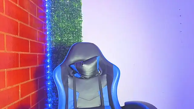 Snapshot of Demitryo chatting on March 3, 2026, 3:46 am Demitryo online show from March 3, 2026, 3:46 am