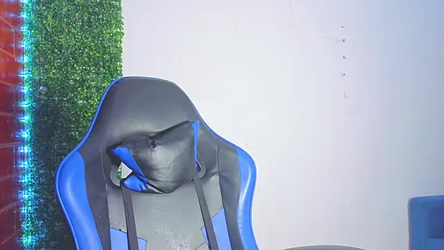 Snapshot of Demitryo chatting on February 16, 2026, 3:49 am Demitryo online show from February 16, 2026, 3:49 am