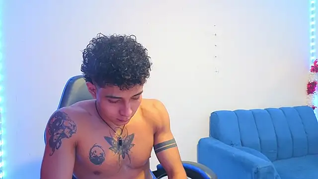 Snapshot of Demitryo chatting on January 15, 2026, 6:28 am Demitryo online show from January 15, 2026, 6:28 am