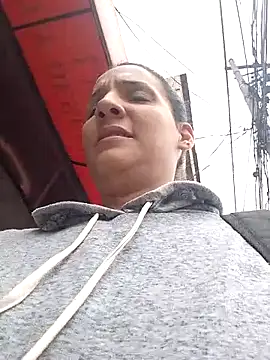 Elliee  online show from March 28, 2026, 1:34 pm